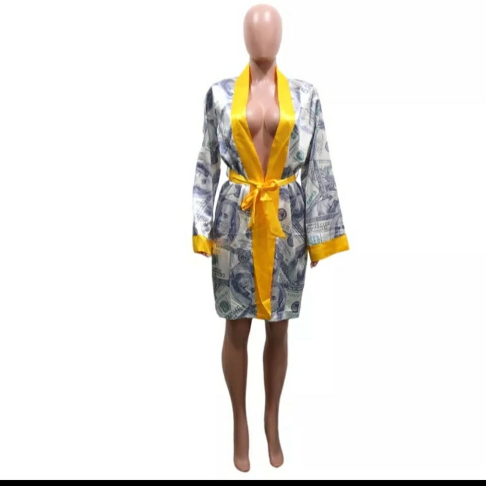 Sexy ROBE - Picture 3 of 3